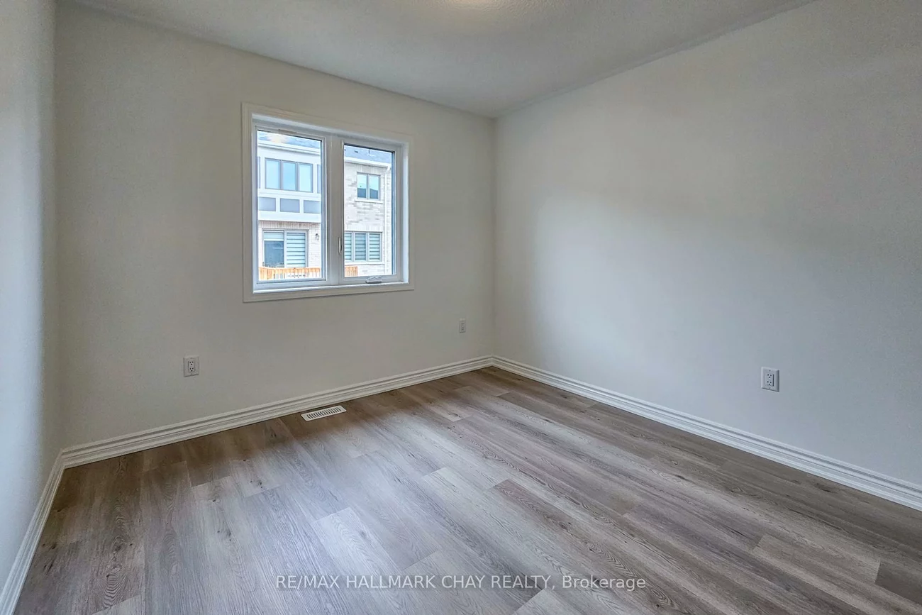 8, Vinewood, Rural Barrie Southeast, Barrie