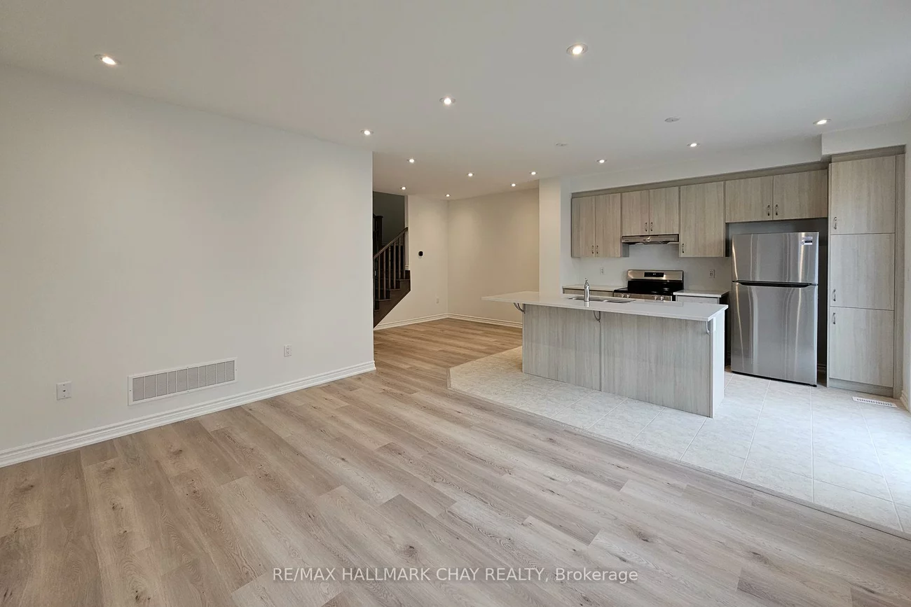 8, Vinewood, Rural Barrie Southeast, Barrie