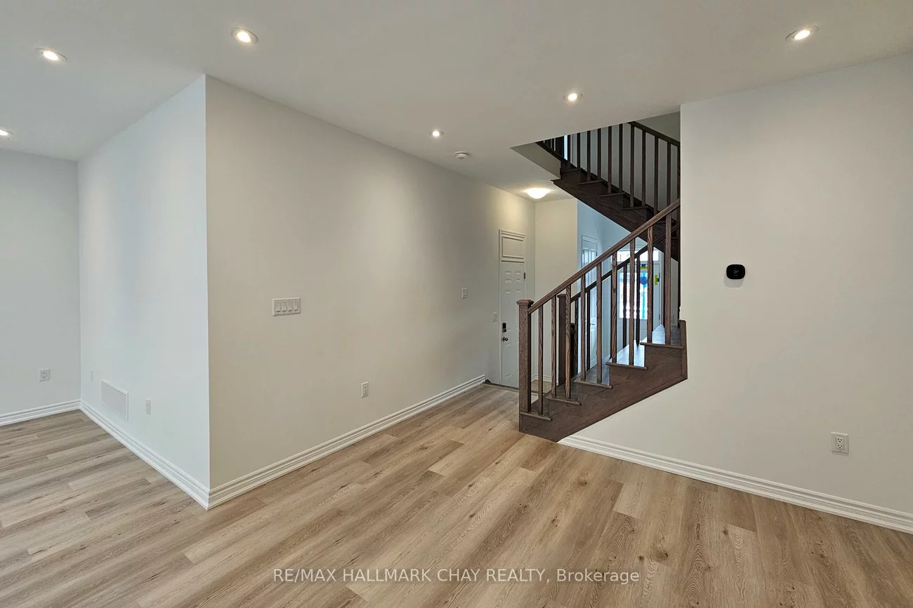8, Vinewood, Rural Barrie Southeast, Barrie
