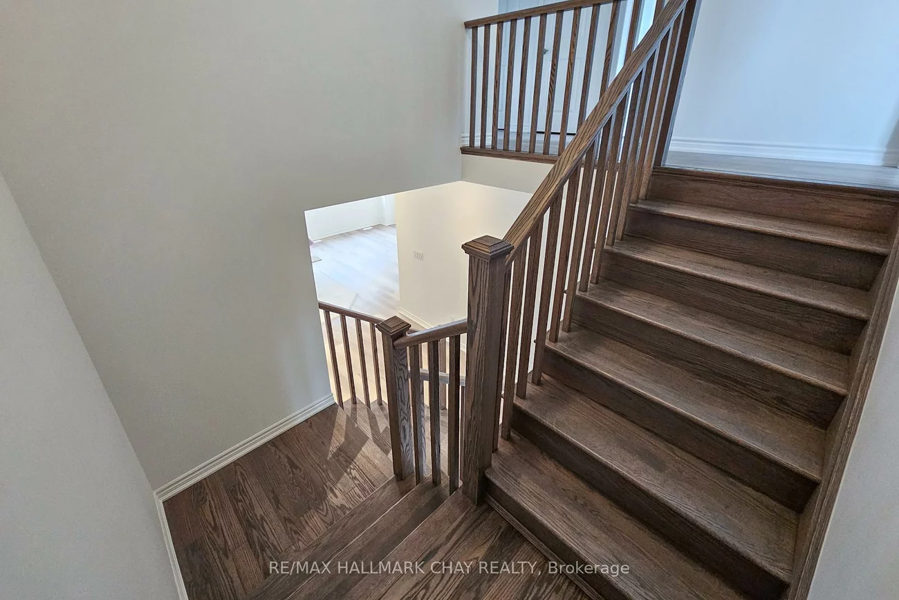 8, Vinewood, Rural Barrie Southeast, Barrie