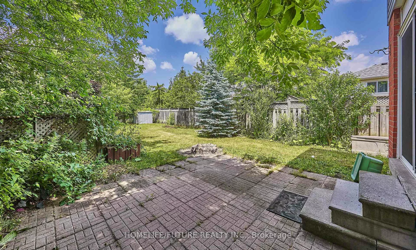 6, Pickett, Painswick North, Barrie