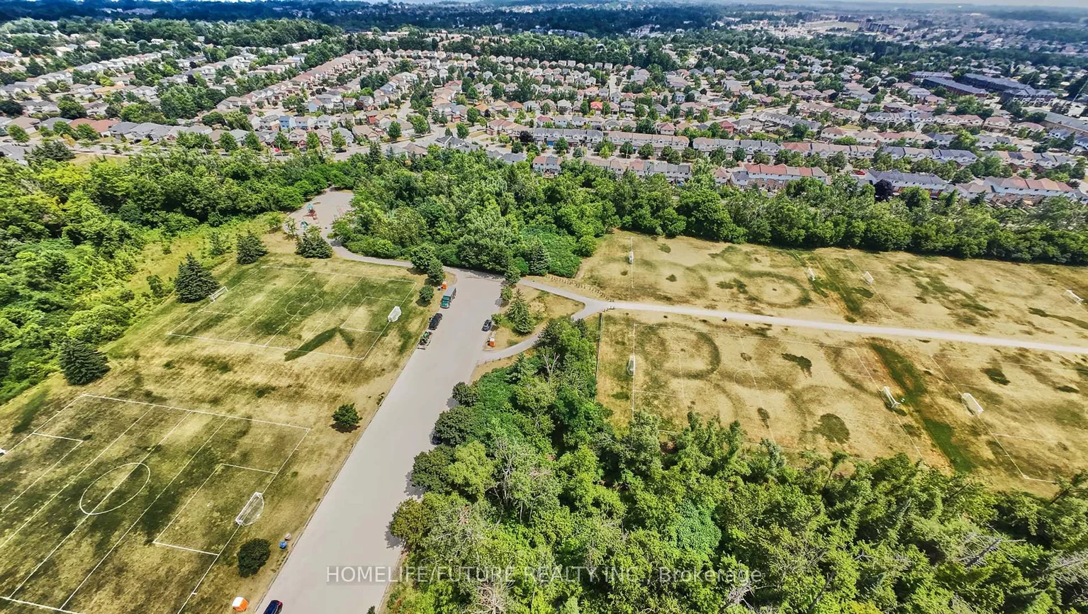 6, Pickett, Painswick North, Barrie