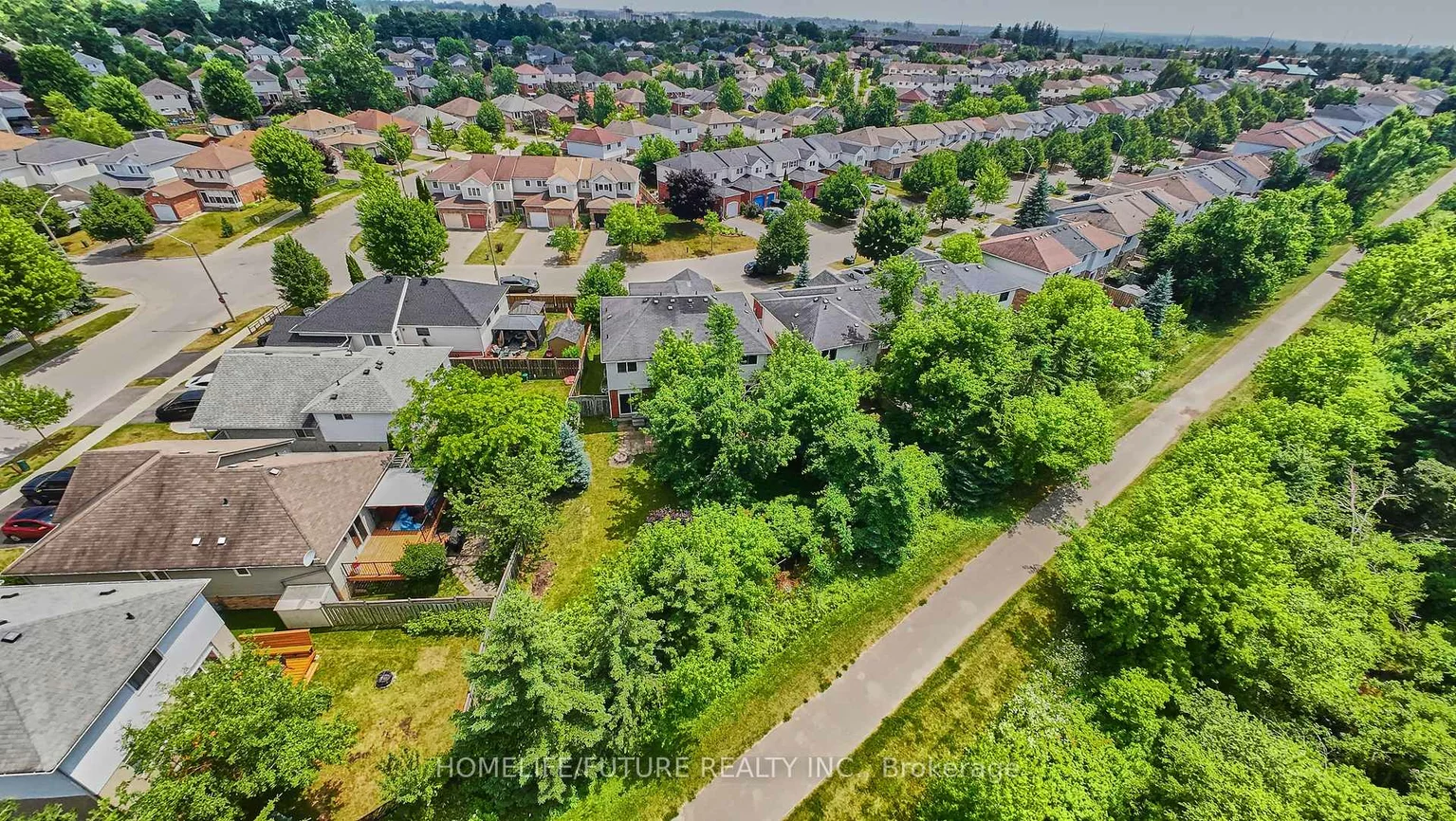 6, Pickett, Painswick North, Barrie