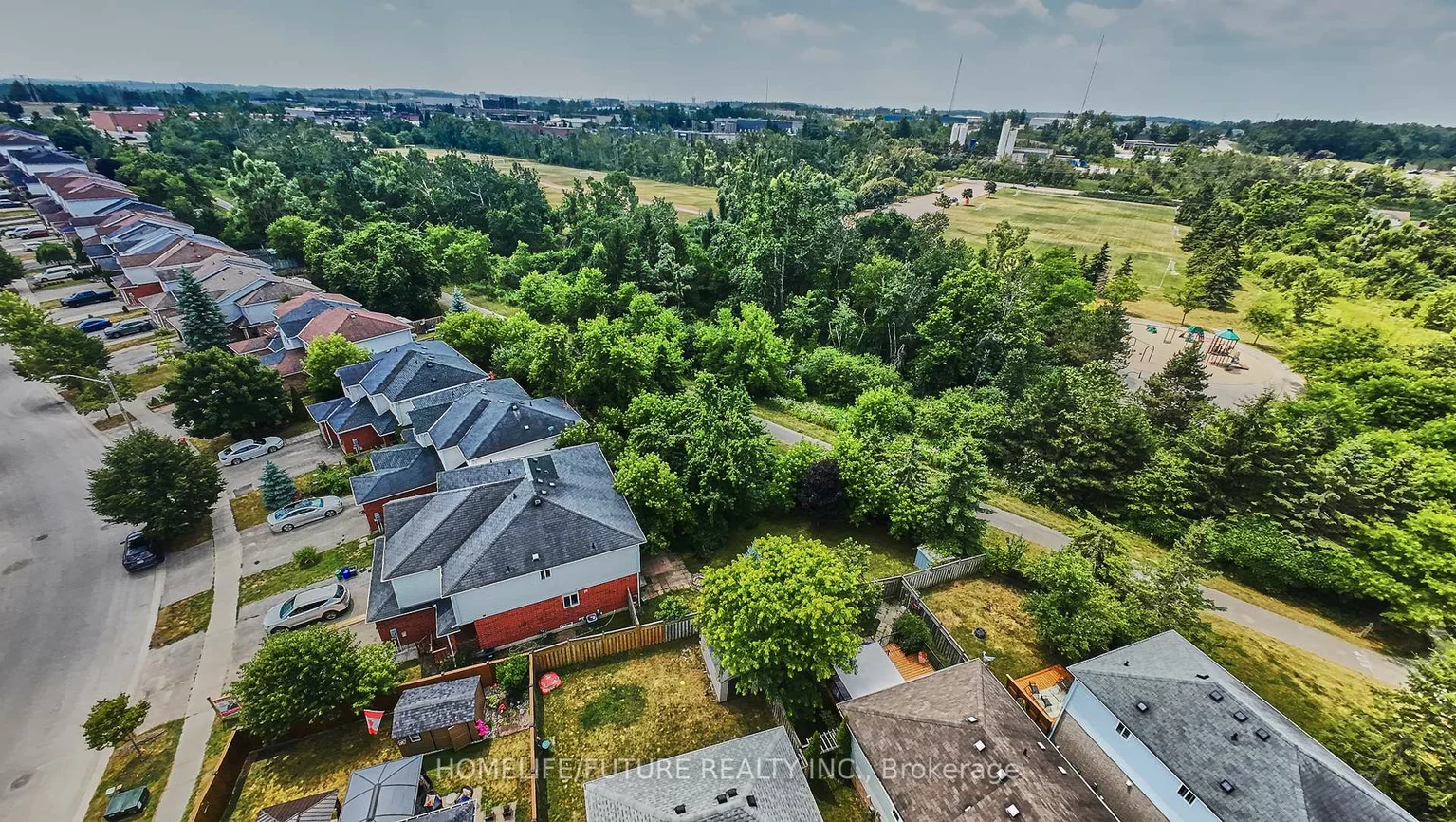6, Pickett, Painswick North, Barrie