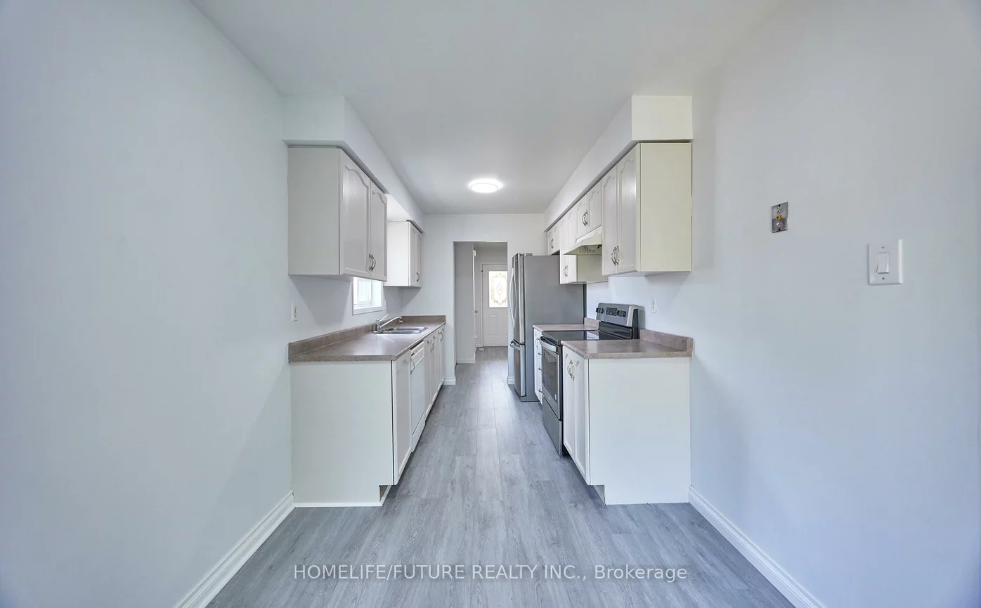 6, Pickett, Painswick North, Barrie