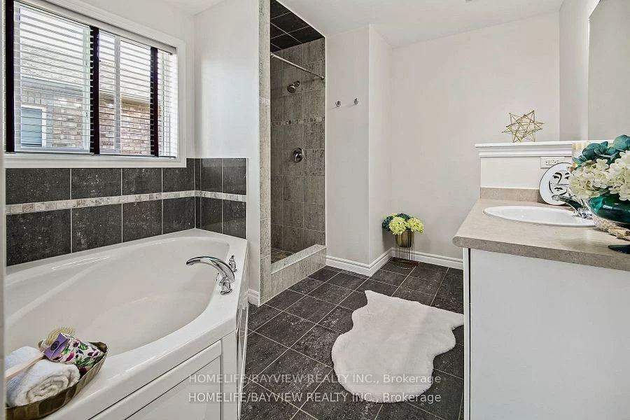 71, Shalom, Painswick South, Barrie