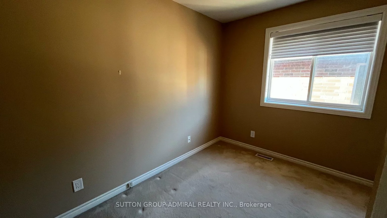 12, Revelstoke, Holly, Barrie