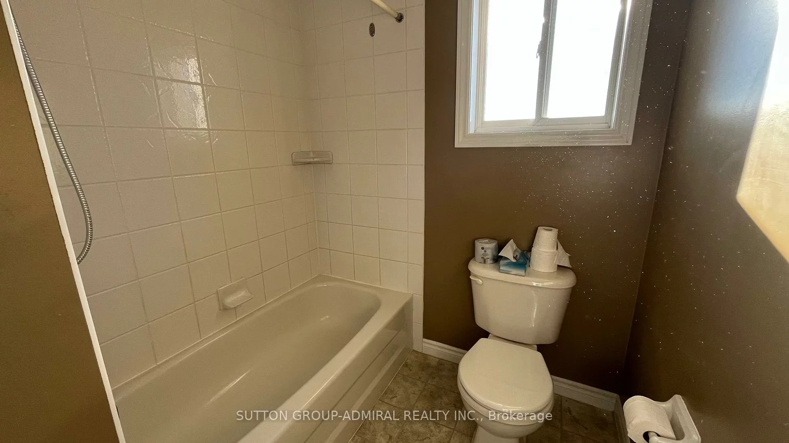 12, Revelstoke, Holly, Barrie