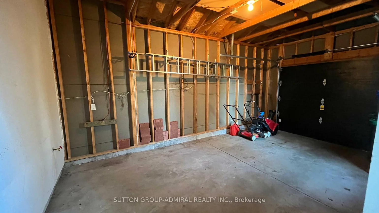 12, Revelstoke, Holly, Barrie