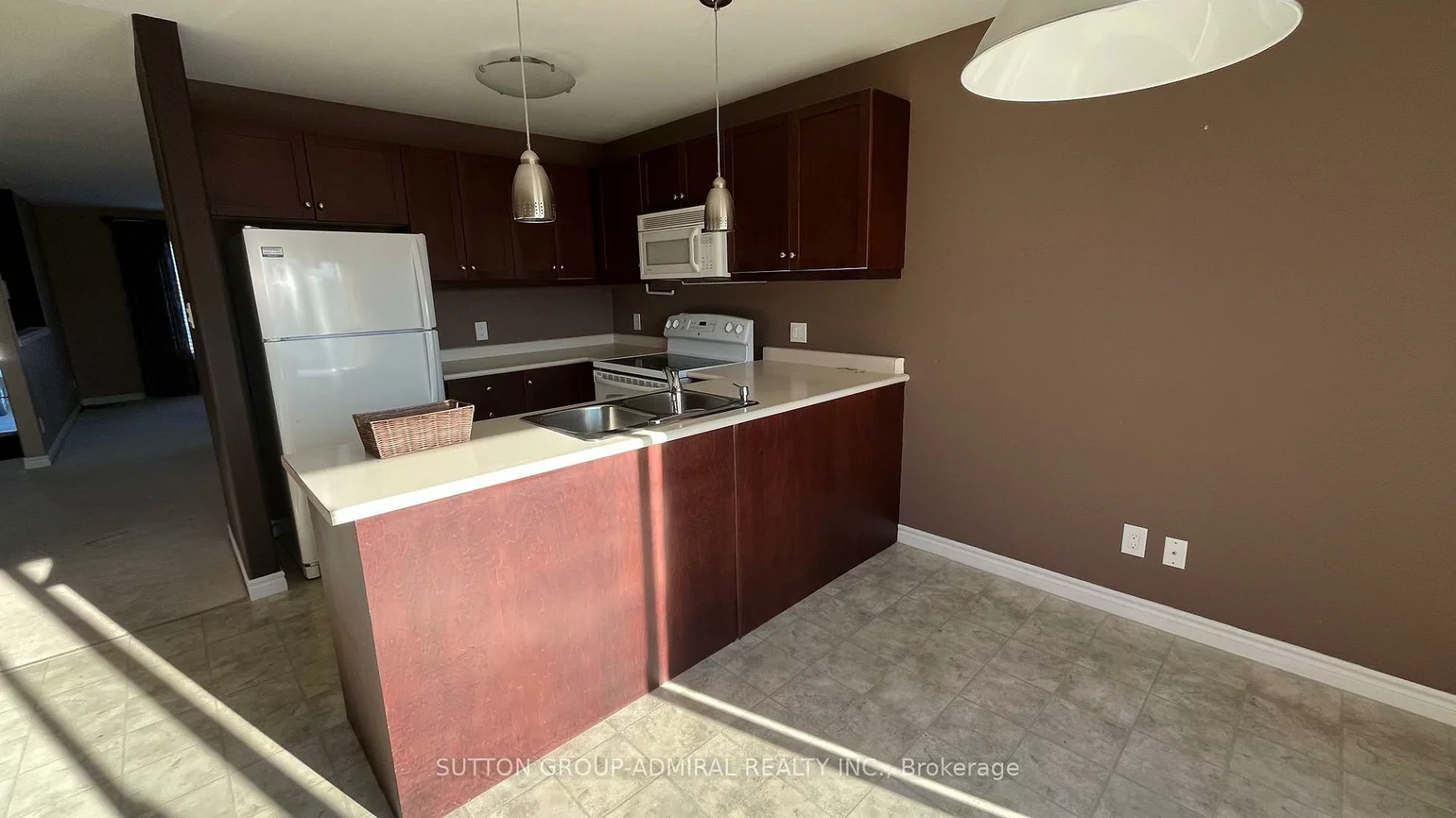 12, Revelstoke, Holly, Barrie