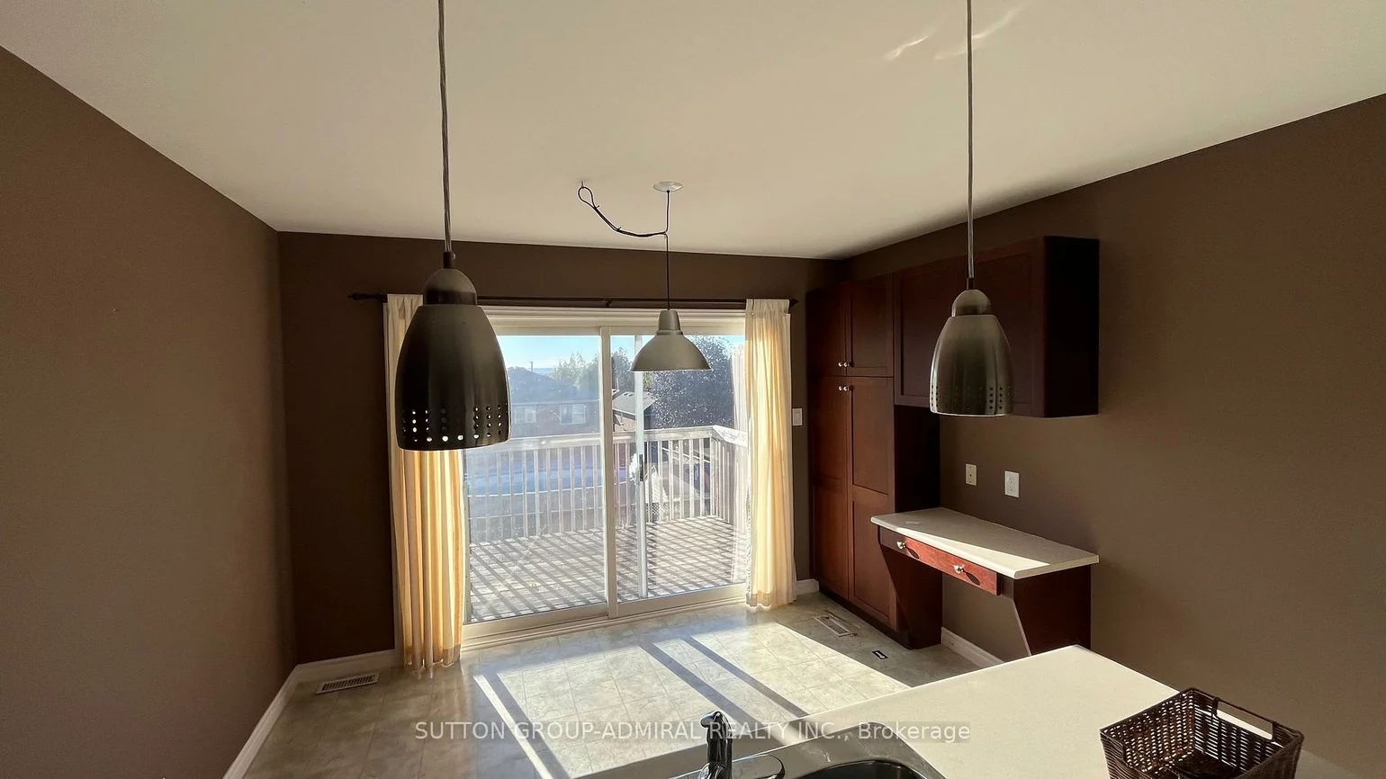 12, Revelstoke, Holly, Barrie