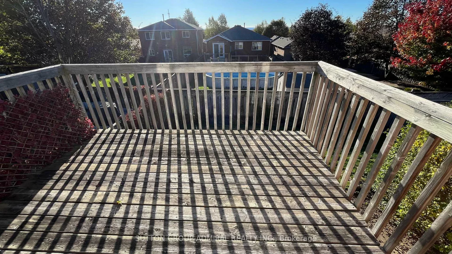 12, Revelstoke, Holly, Barrie