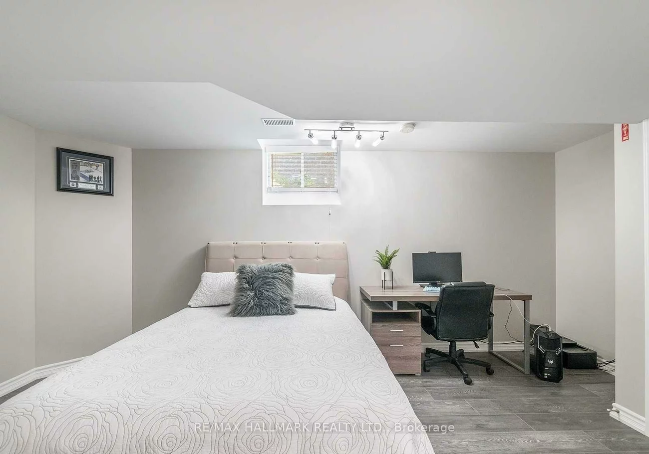 17, Silver, Ardagh, Barrie