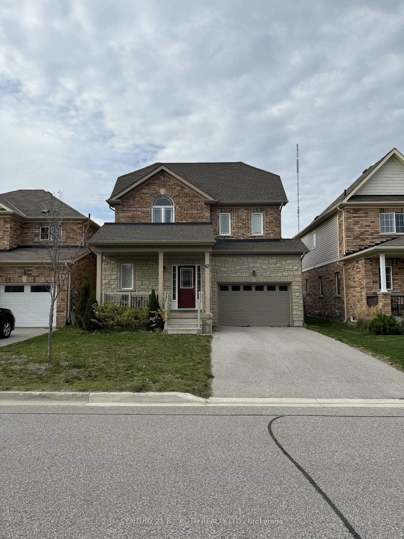 67, Megan, 400 West, Barrie