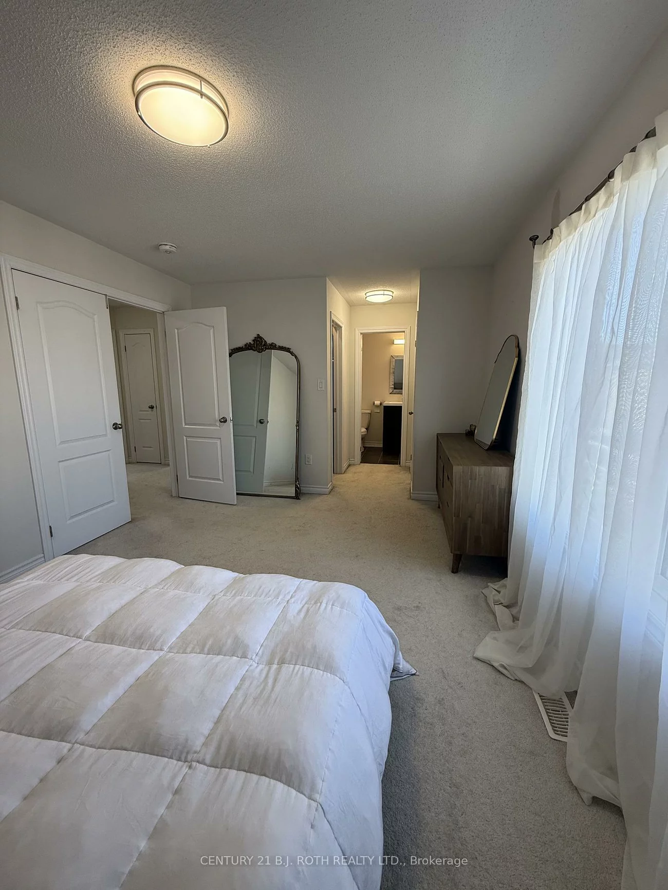 67, Megan, 400 West, Barrie