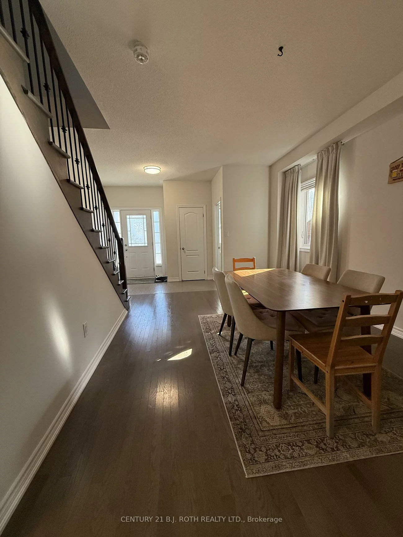 67, Megan, 400 West, Barrie