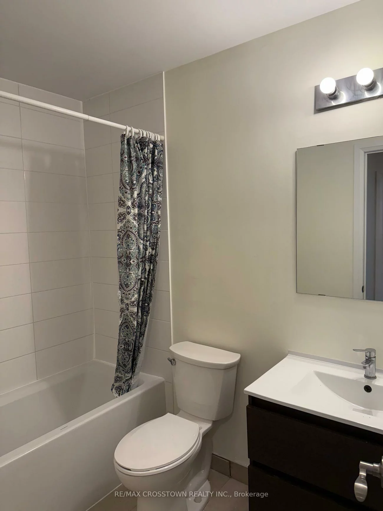376, Blake, Codrington, Barrie
