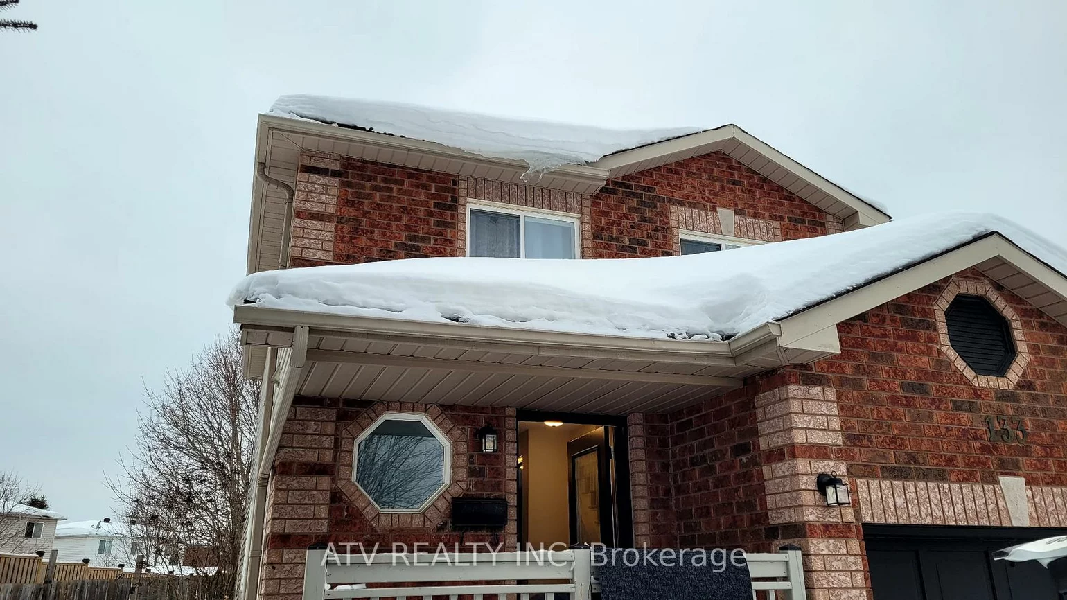 133, Columbia, Holly, Barrie