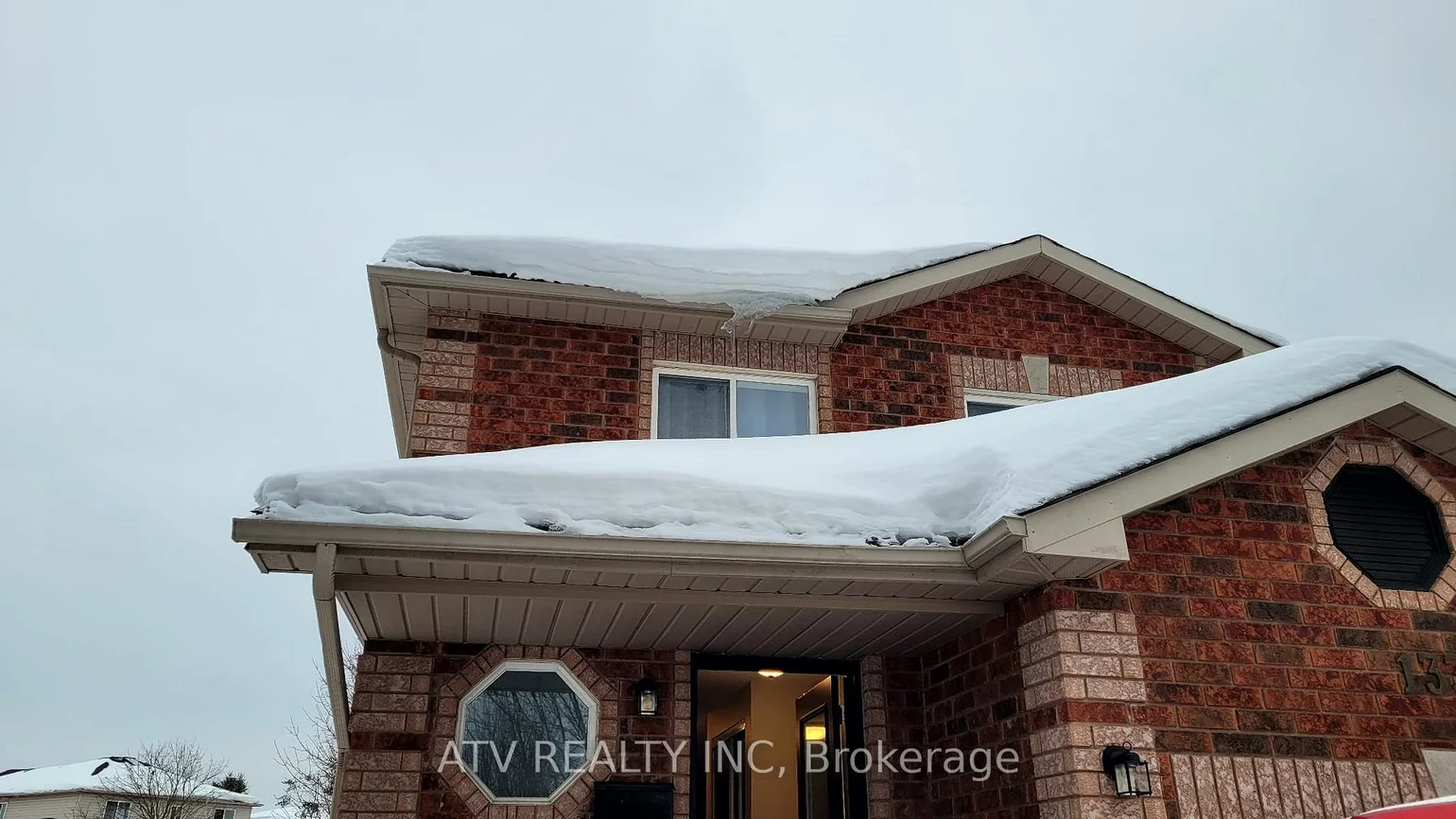 133, Columbia, Holly, Barrie