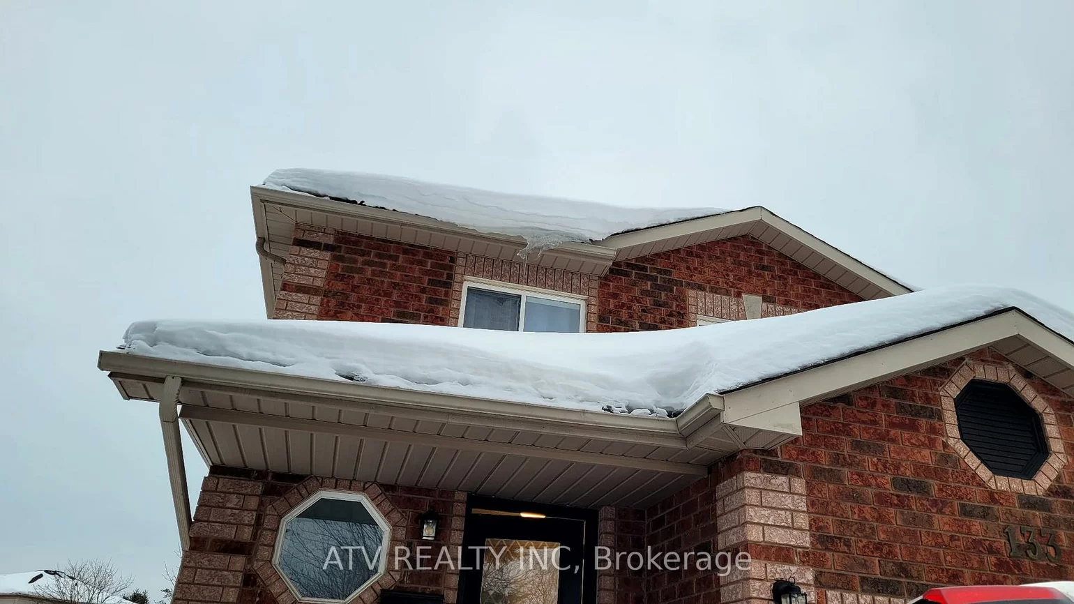 133, Columbia, Holly, Barrie