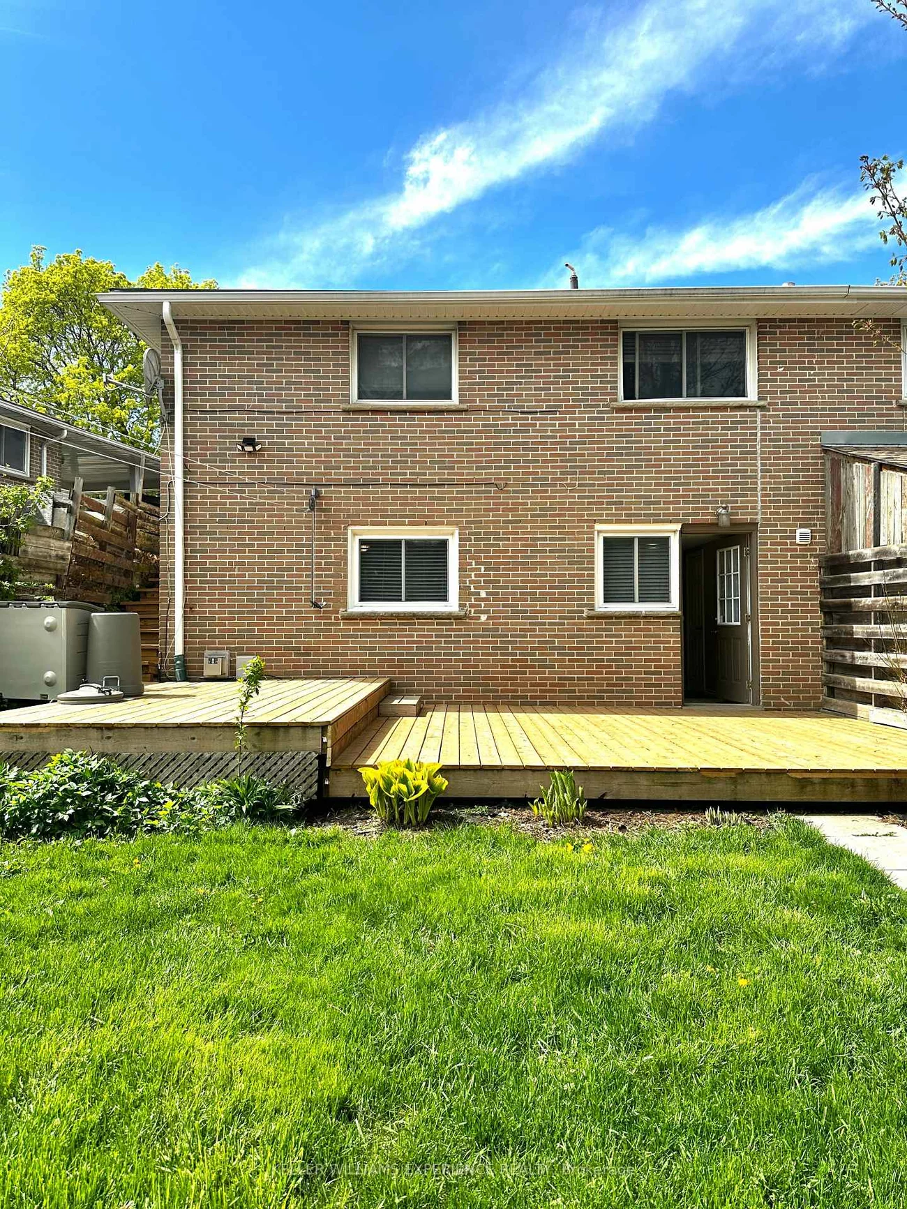 33, Daphne, Cundles East, Barrie