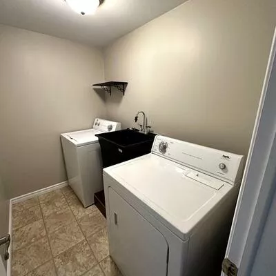 33, Daphne, Cundles East, Barrie