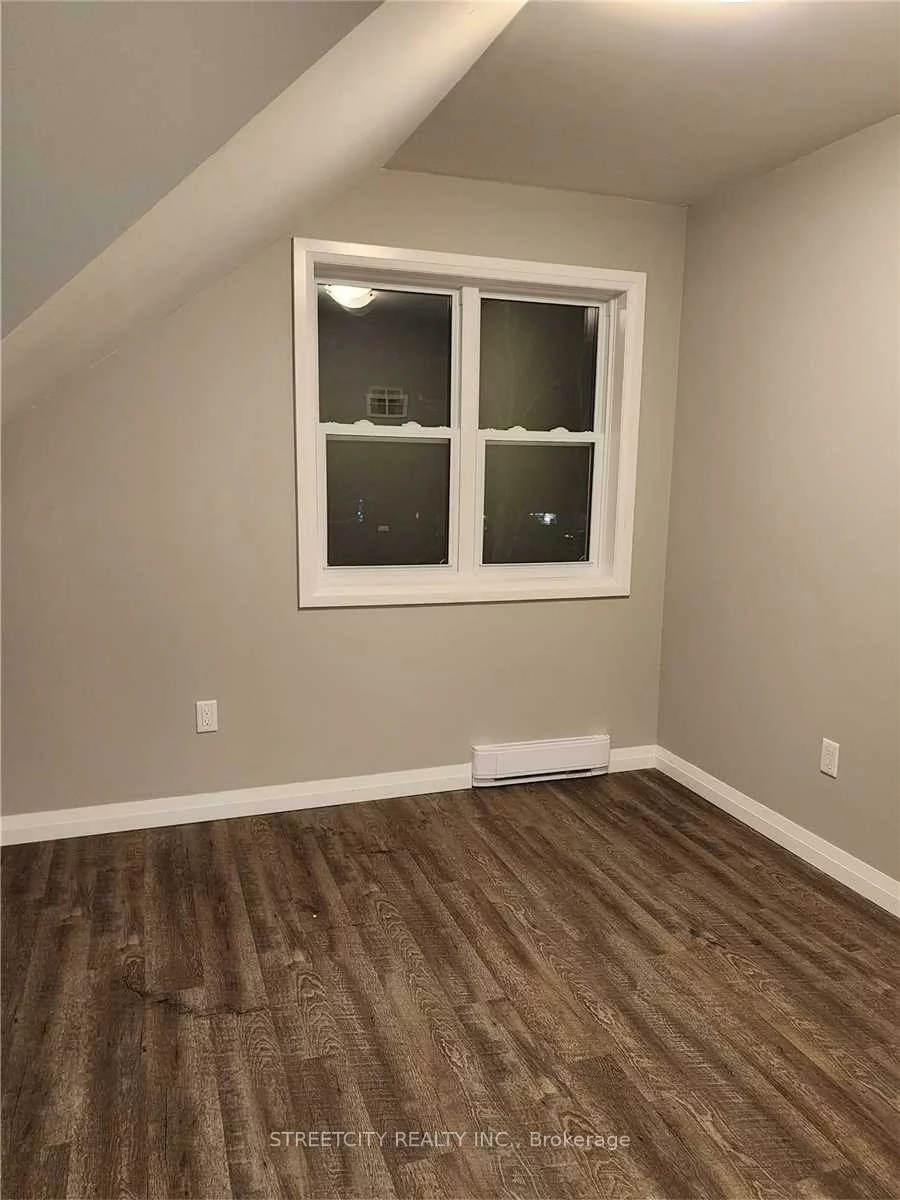 170, Bradford, City Centre, Barrie