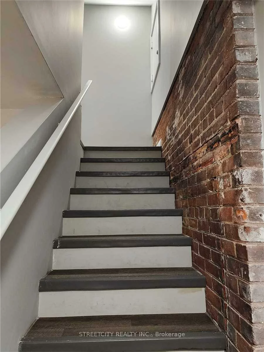 170, Bradford, City Centre, Barrie