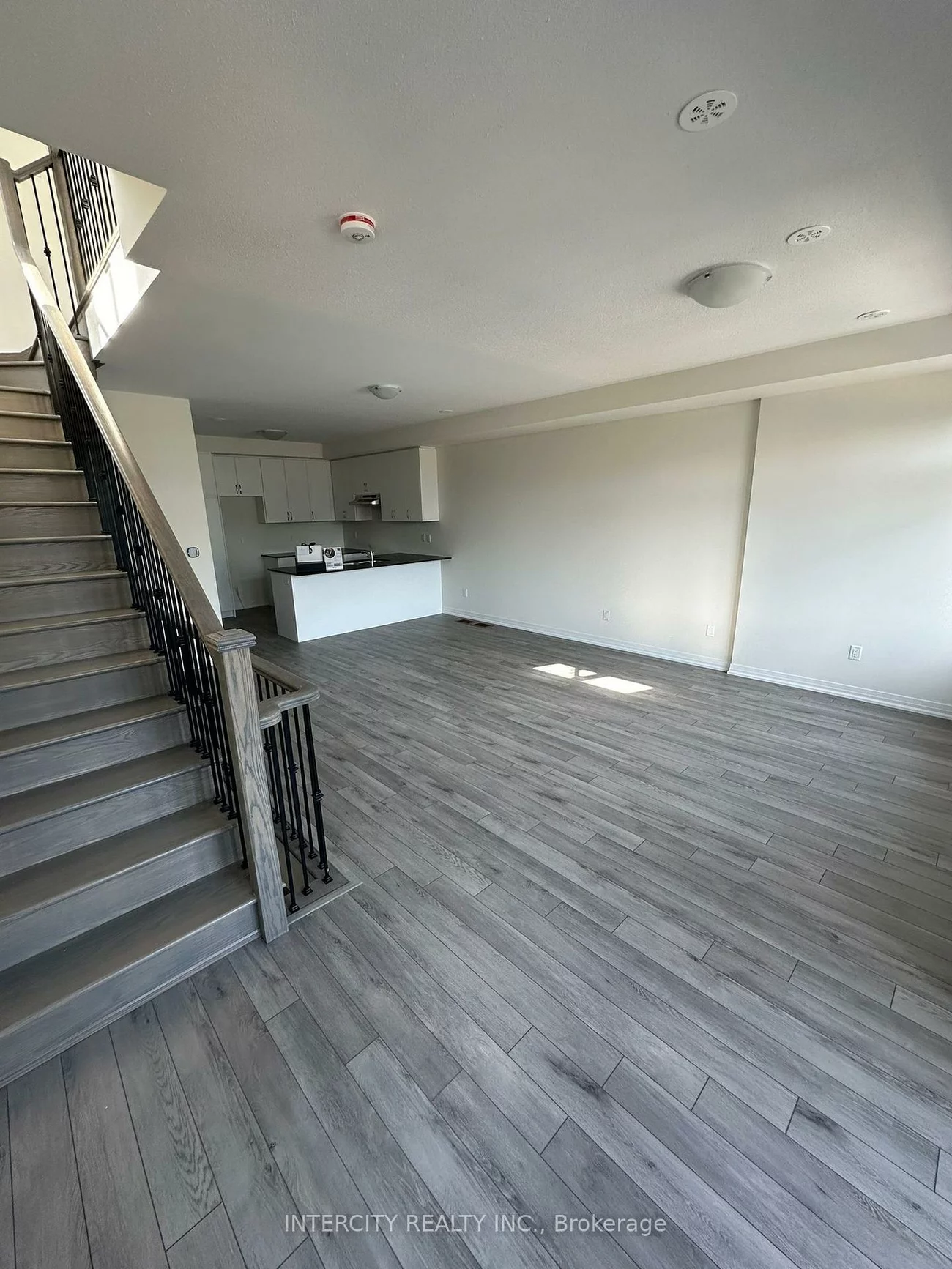 23, Bluebird, Painswick South, Barrie