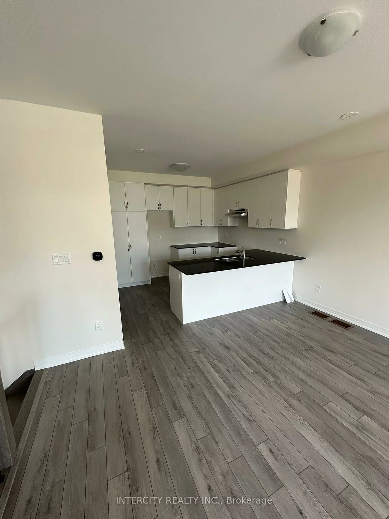 23, Bluebird, Painswick South, Barrie