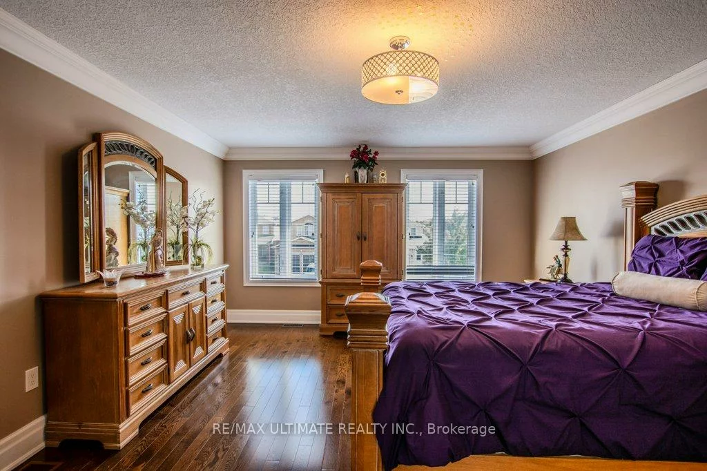 38, Catherine, Painswick South, Barrie