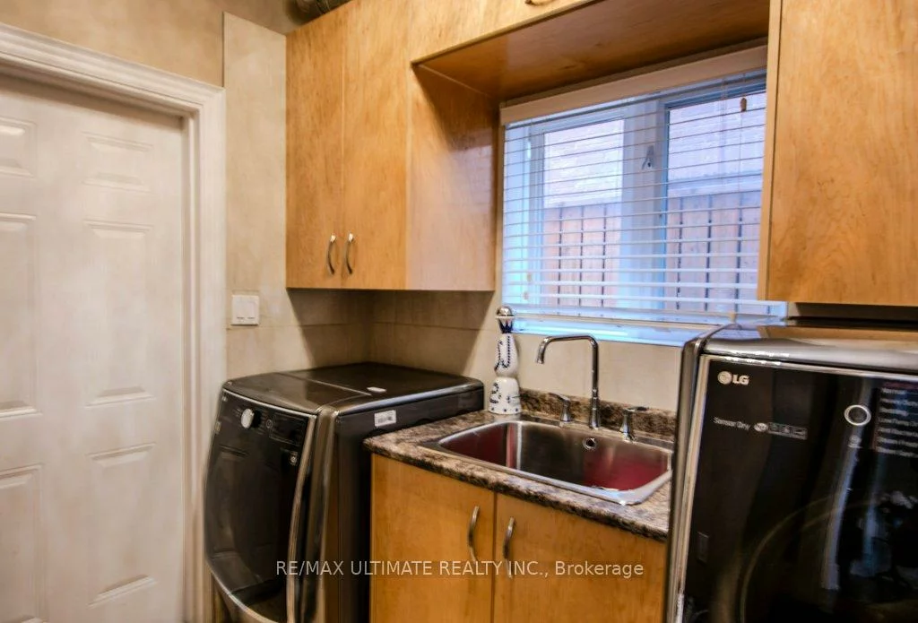 38, Catherine, Painswick South, Barrie