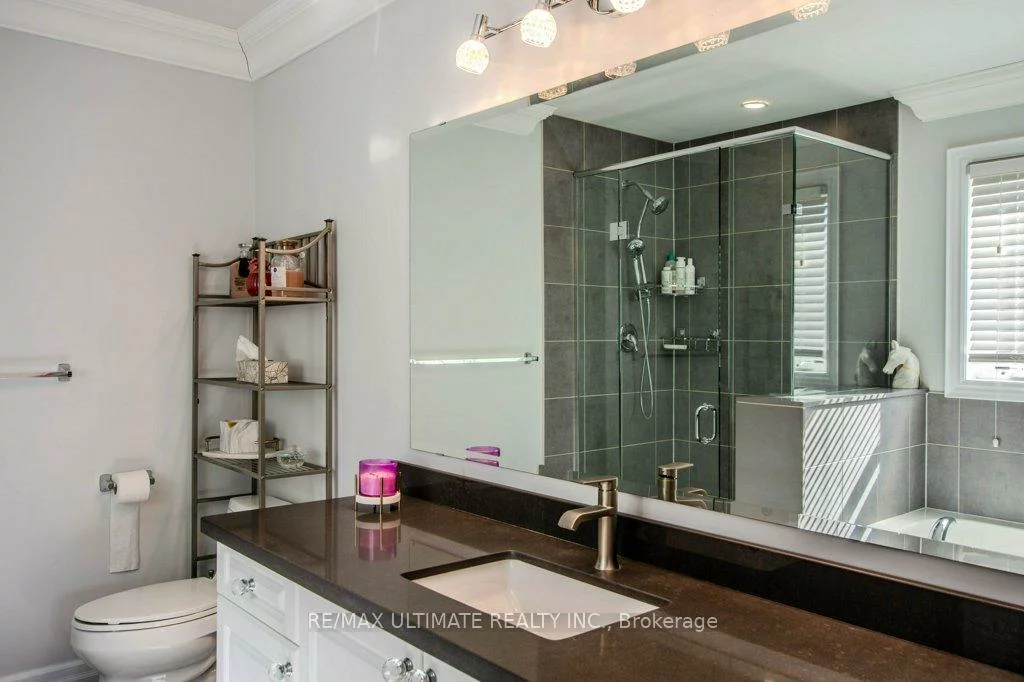 38, Catherine, Painswick South, Barrie