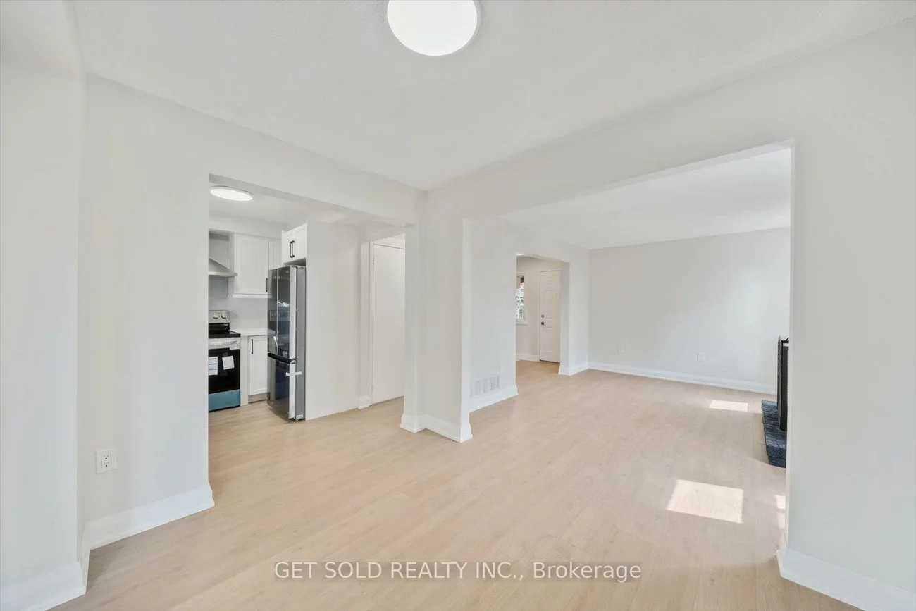 232, Kozlov, West Bayfield, Barrie