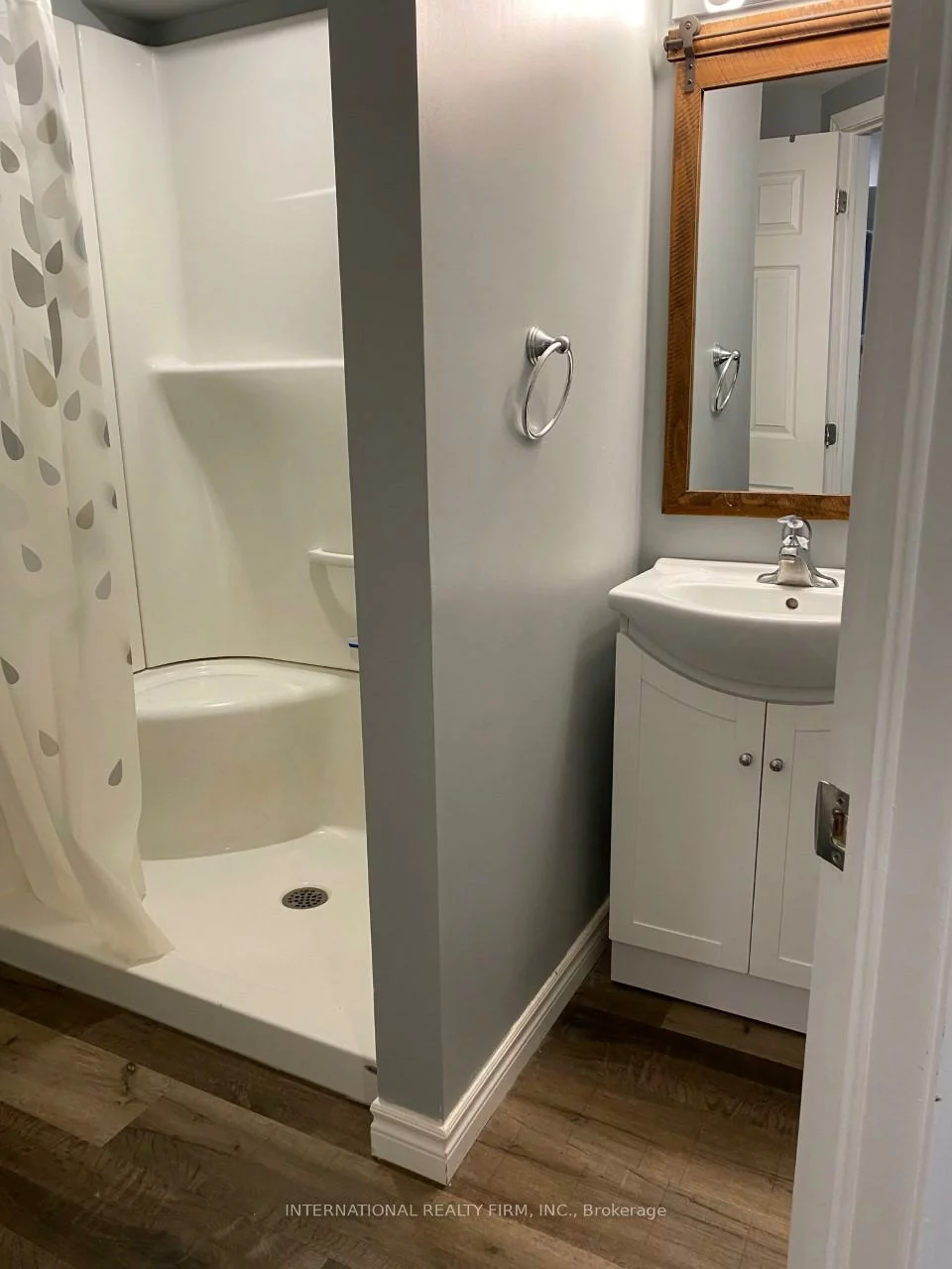 75, Ferguson, Northwest, Barrie