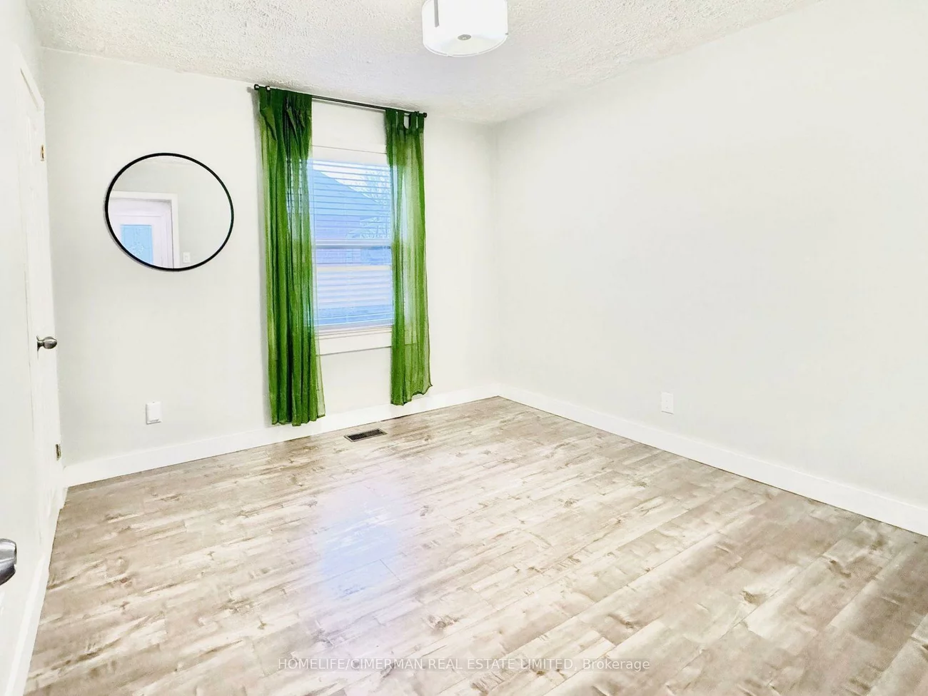 12, Creswick, Wellington, Barrie