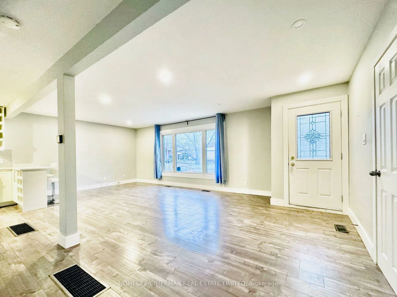 12, Creswick, Wellington, Barrie