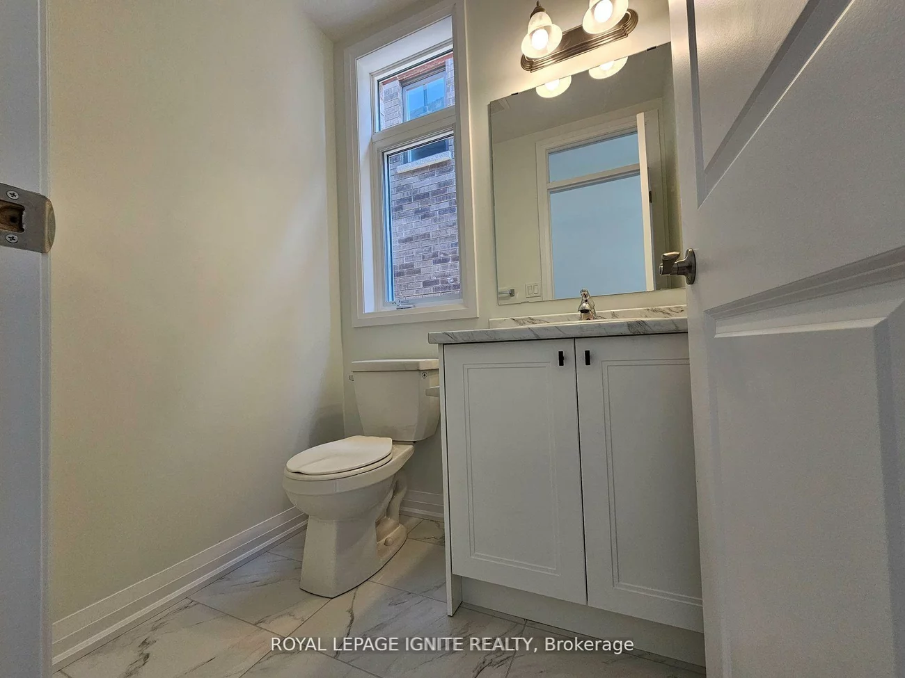 61, Copperhill, Painswick South, Barrie