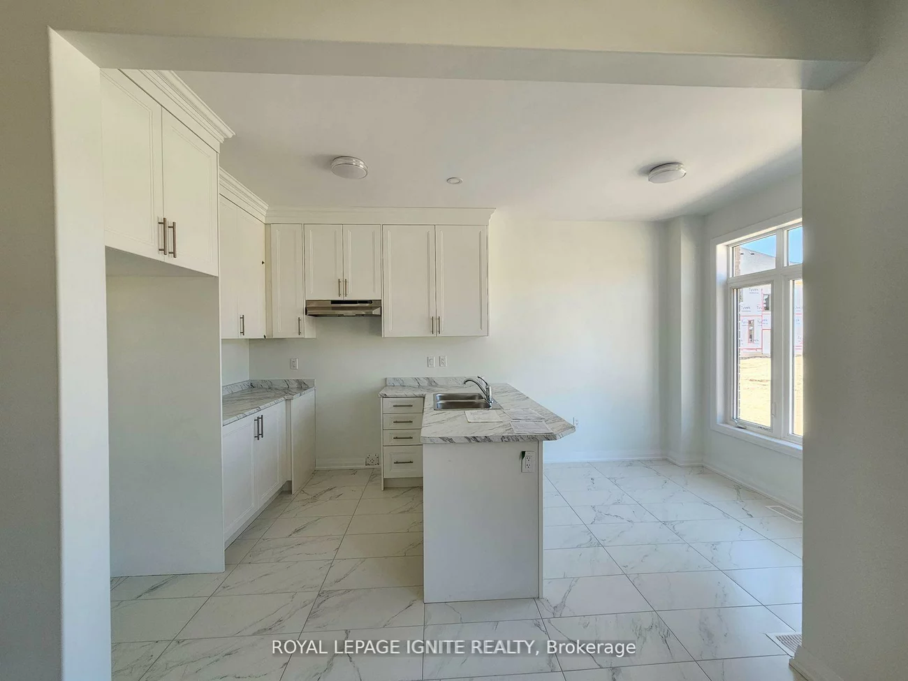 61, Copperhill, Painswick South, Barrie