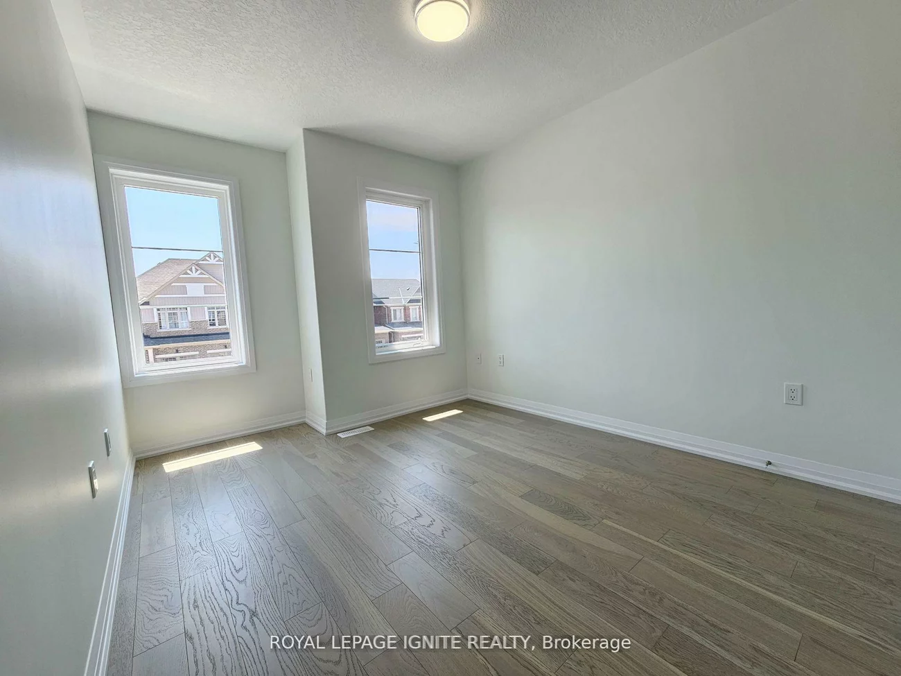 61, Copperhill, Painswick South, Barrie