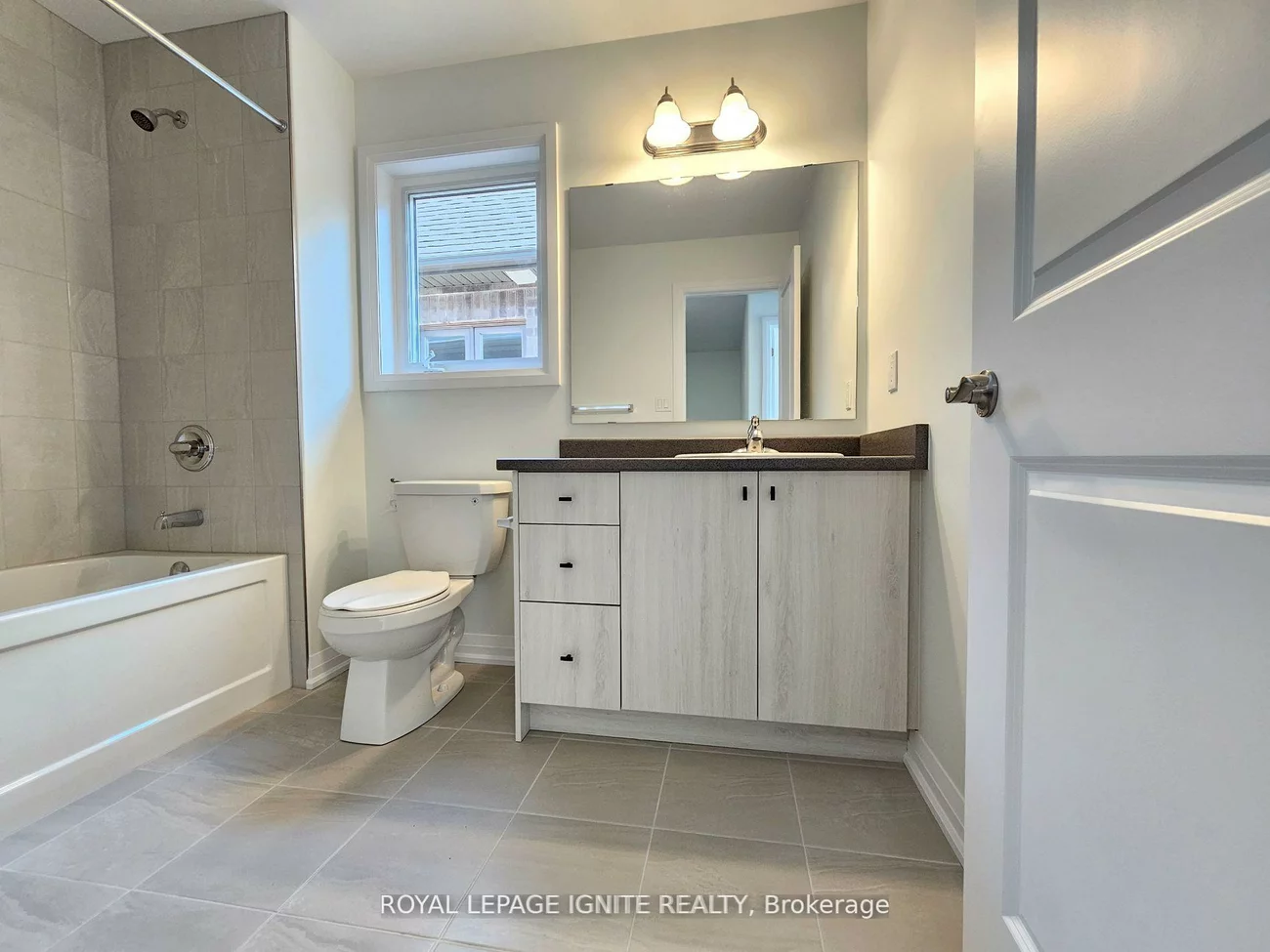 61, Copperhill, Painswick South, Barrie