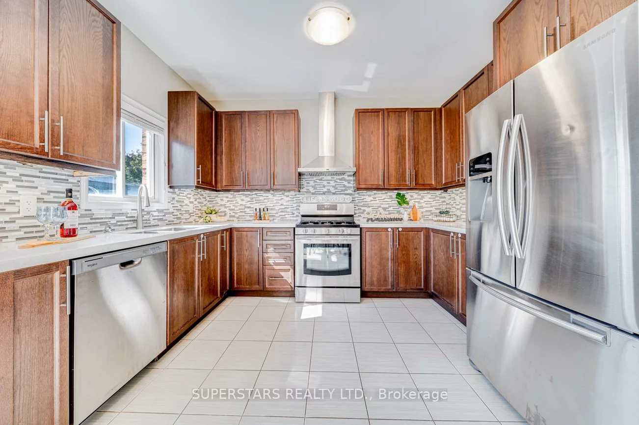 46, Majesty, Innis-Shore, Barrie