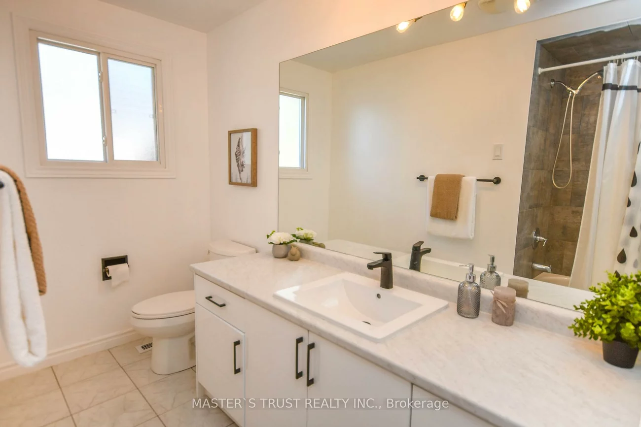 197, Browning, Letitia Heights, Barrie