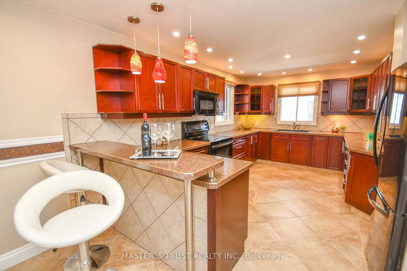 197, Browning, Letitia Heights, Barrie