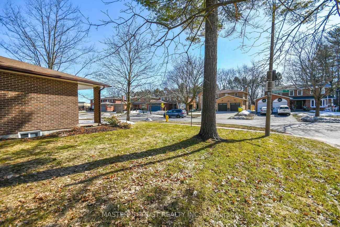 197, Browning, Letitia Heights, Barrie