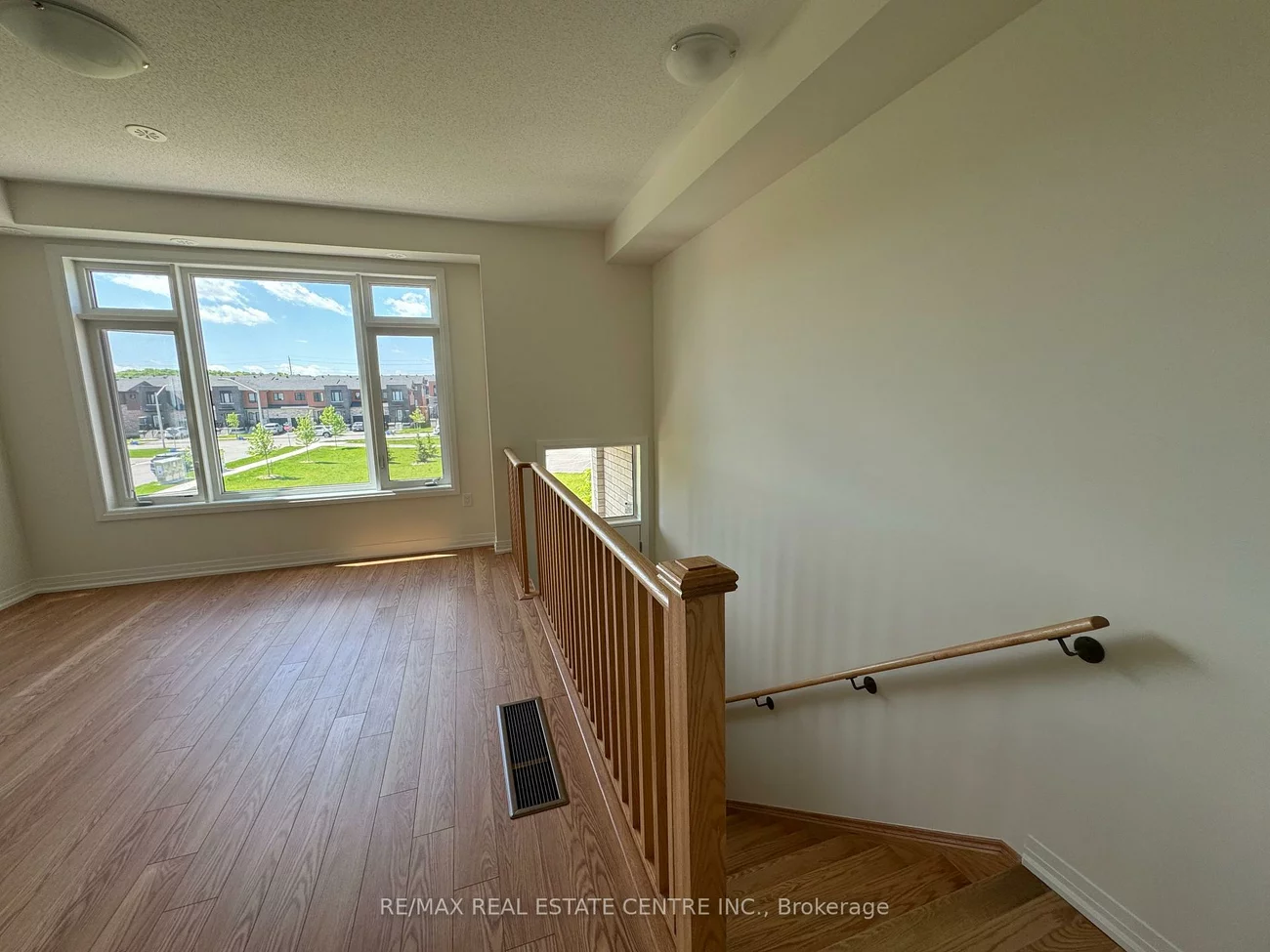 5, Cherry Hill, Painswick South, Barrie