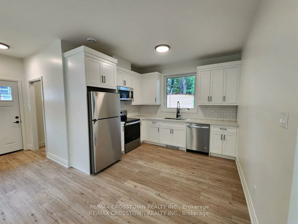 120, Dundonald, Codrington, Barrie