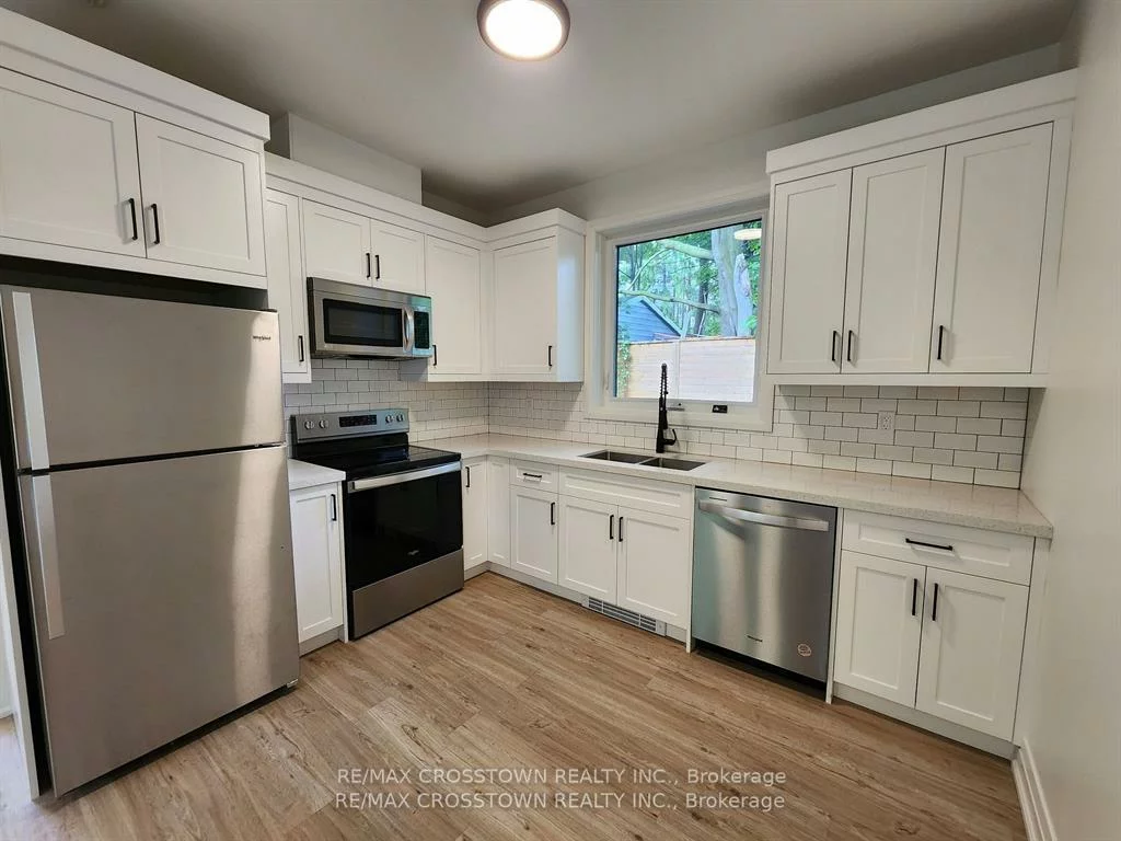 120, Dundonald, Codrington, Barrie