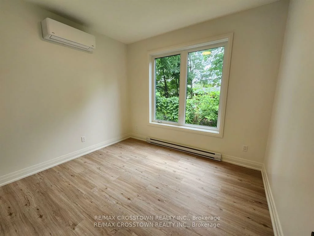 120, Dundonald, Codrington, Barrie