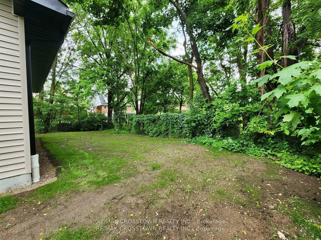 120, Dundonald, Codrington, Barrie